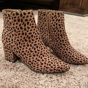 Leopard Booty. Size 7. NEVER WORN